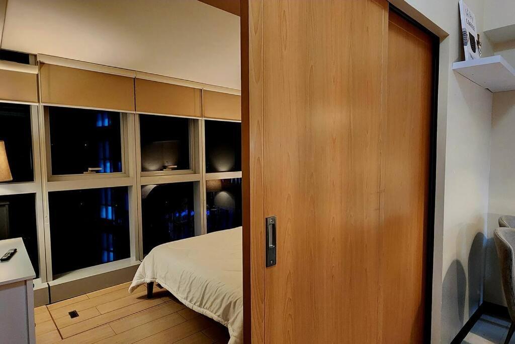 Casa Antonio At Uptown Parksuites Tower One Bgc Manilla Buitenkant foto