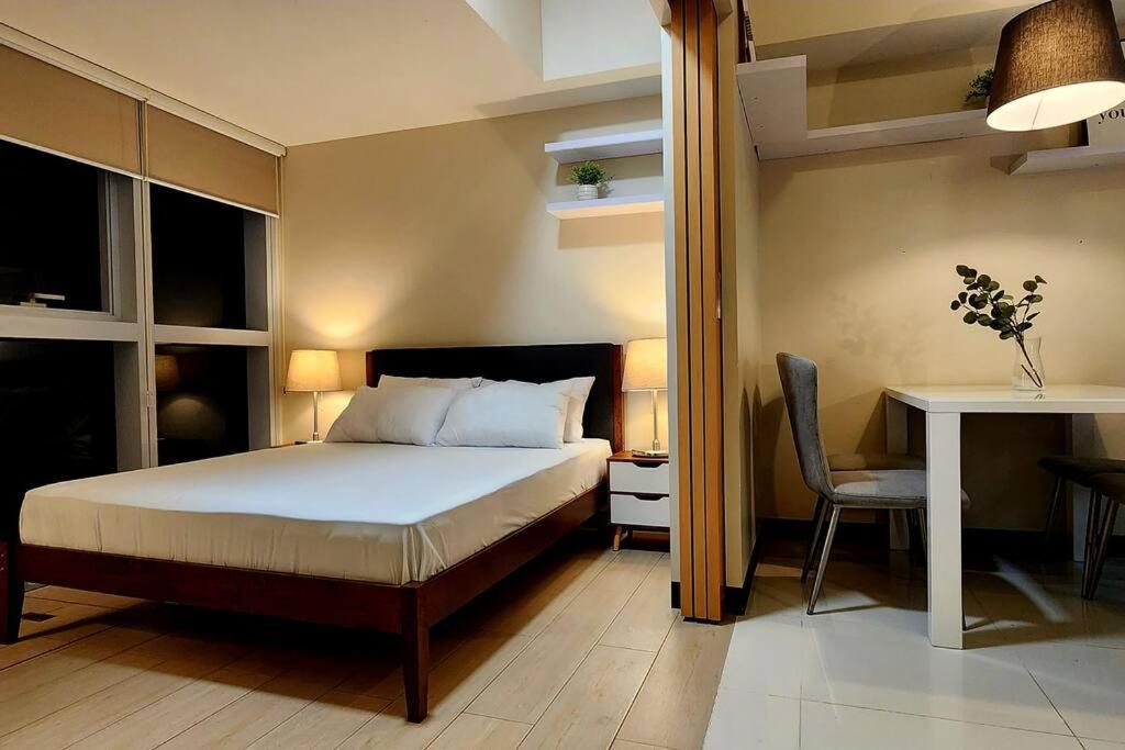 Casa Antonio At Uptown Parksuites Tower One Bgc Manilla Buitenkant foto