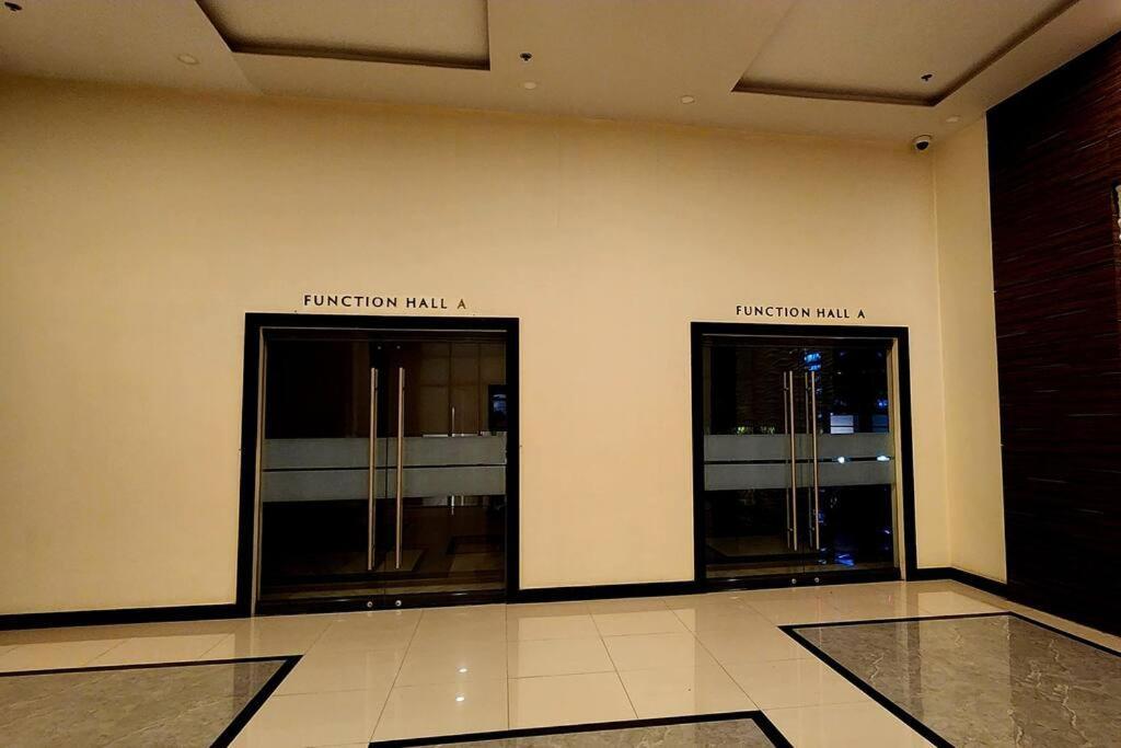 Casa Antonio At Uptown Parksuites Tower One Bgc Manilla Buitenkant foto